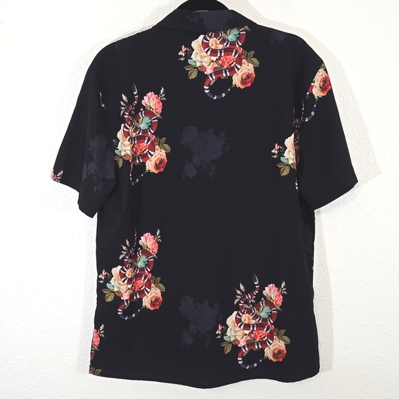 PacSun Black Short Sleeve Button Up Floral Coral Snake Print Lightweight Soft, M - Picture 6 of 8